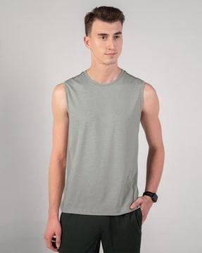 men regular fit sleeveless vest