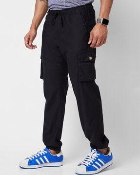 men relaxed fit jogger pants with flap pocket