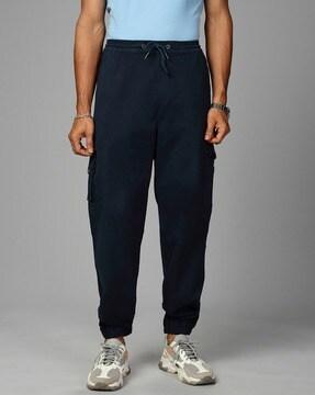 men relaxed flat-front cargo joggers