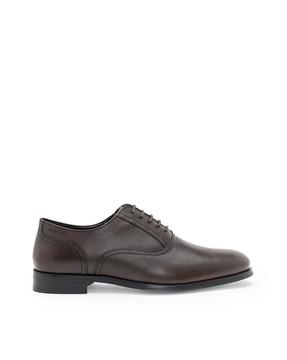 men round-toe oxford shoes with lace fastening