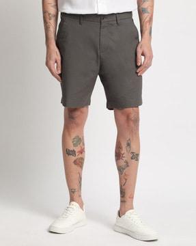 men slim fit shorts with insert pockets