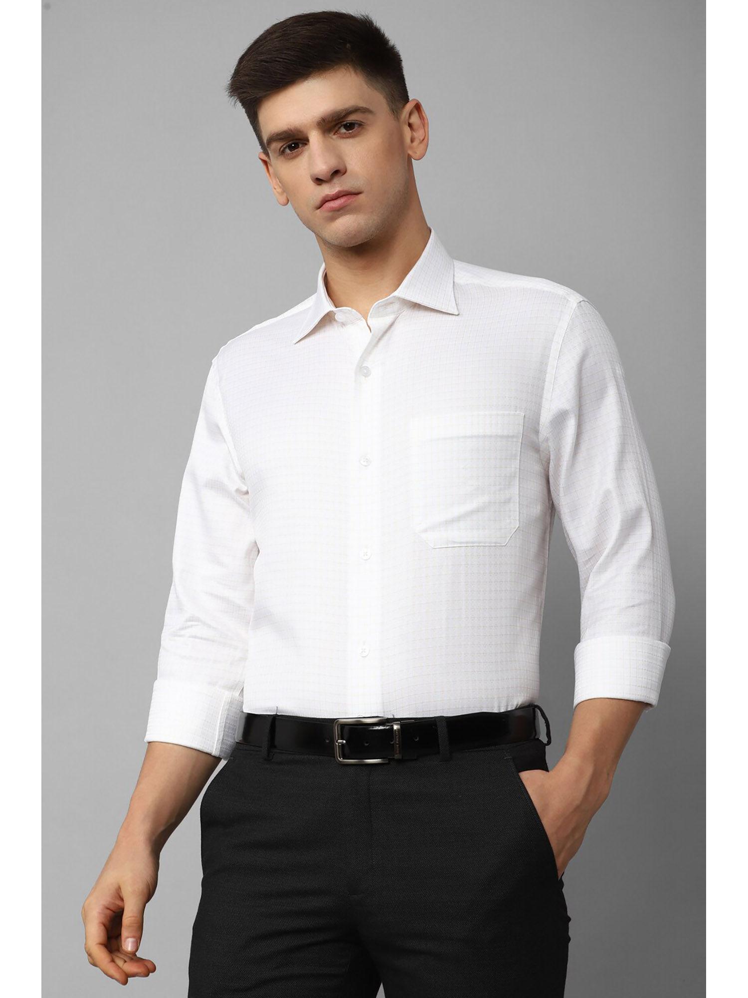 men white classic fit checks full sleeves formal shirt