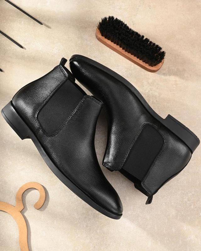 men's black mid top boots