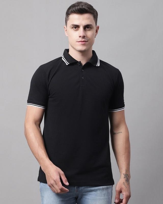 men's black t-shirt