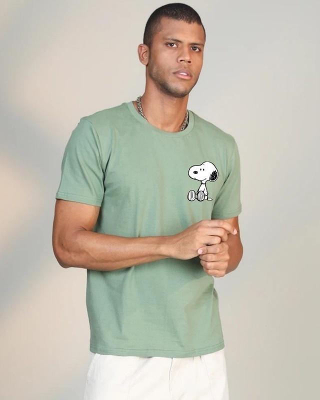 men's green snoopy graphic printed t-shirt