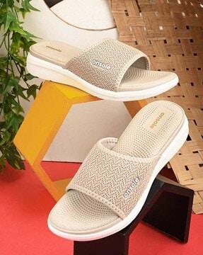 men's sliders with knitted straps