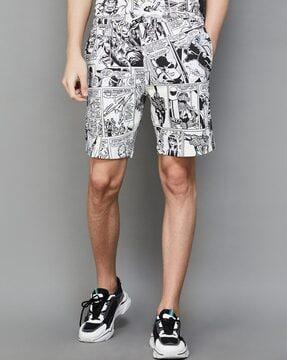 men abstract print regular fit shorts