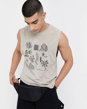 men abstract print regular fit t-shirt