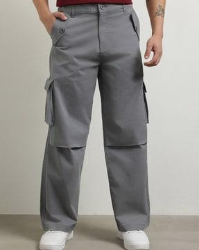 men baggy fit cargo pants with flap pockets