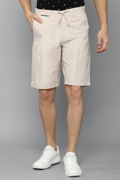 men beige stripe slim fit shorts