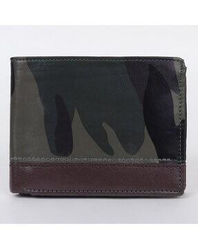 men bi-fold wallet with multiple slots