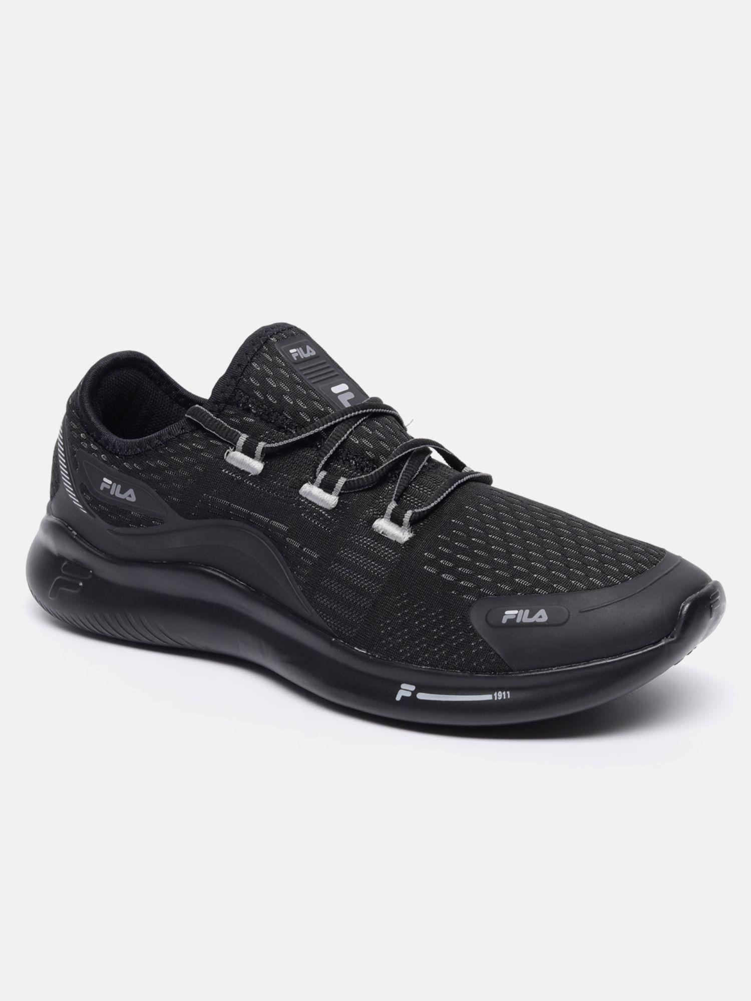 men black intruder running shoes