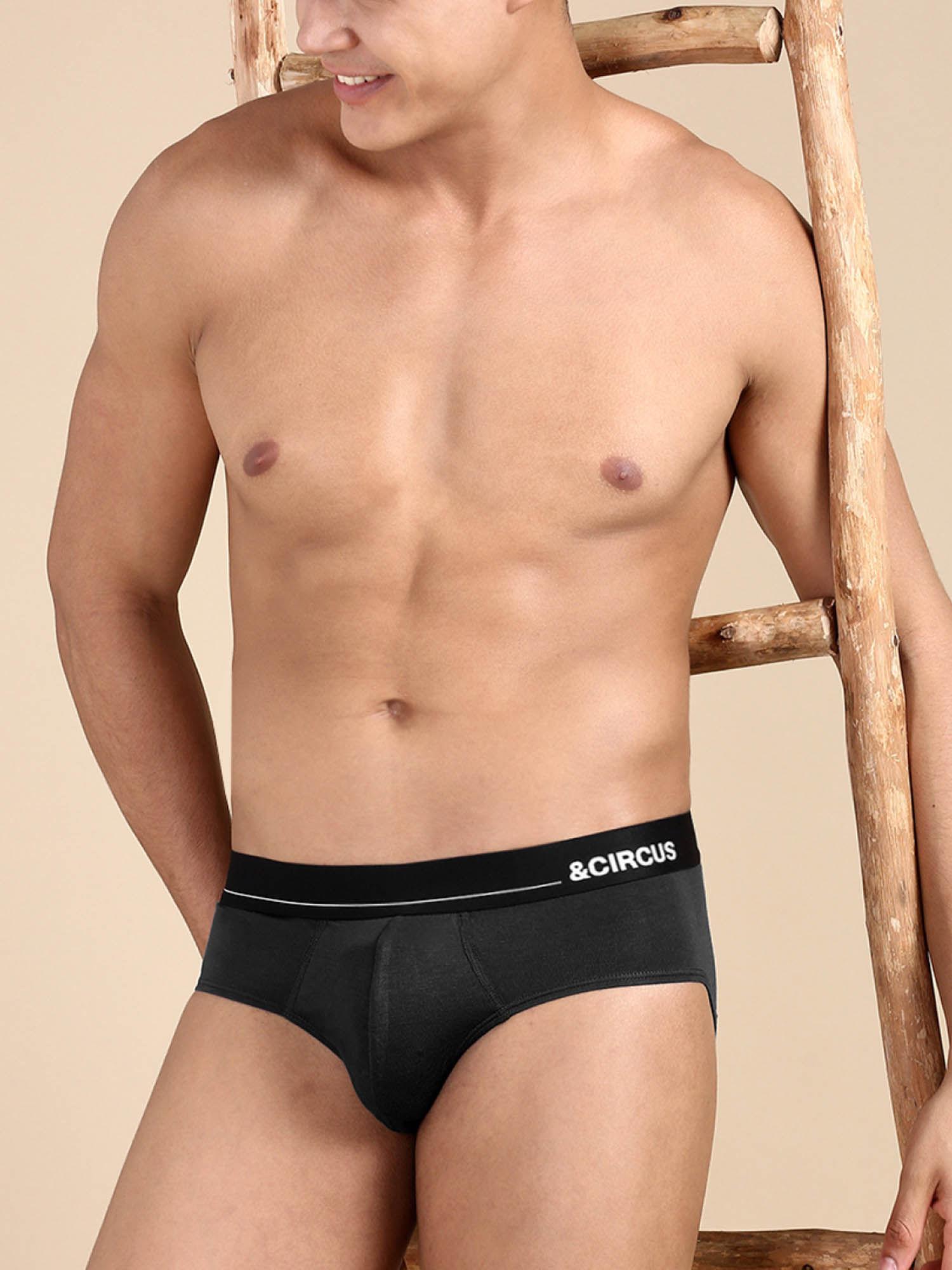 men black regular fit solid briefs