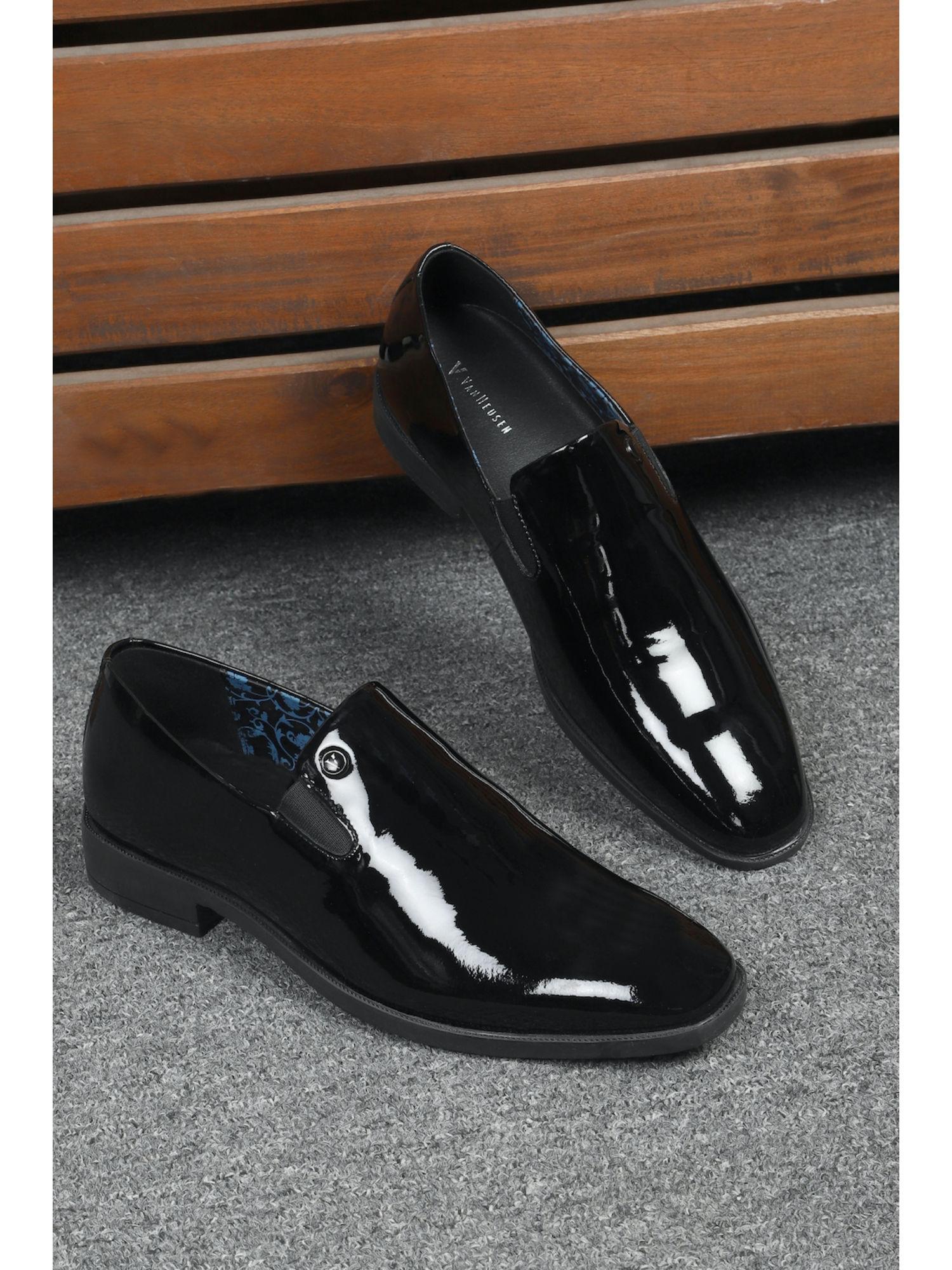 men black slip on loafers