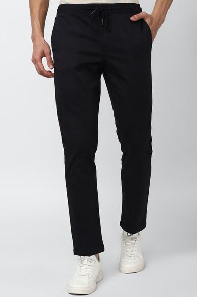 men black solid carrot fit casual trousers