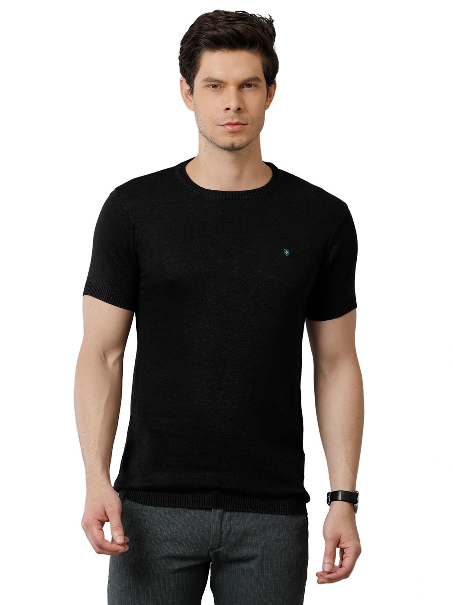 men black solid round neck linen knitted t-shirt