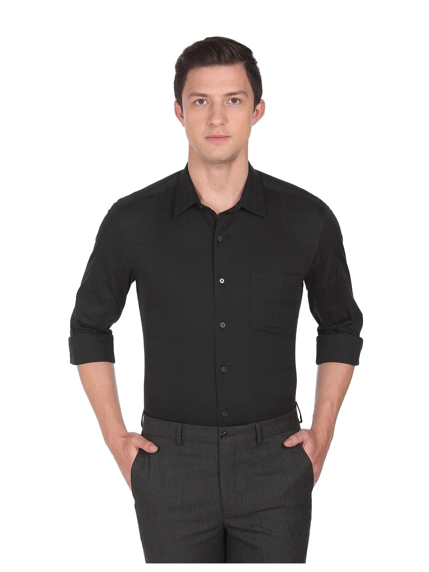 men black spread collar formal shirt