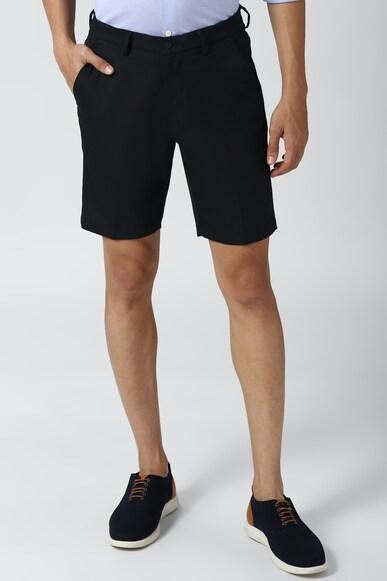 men black textured slim fit casual shorts