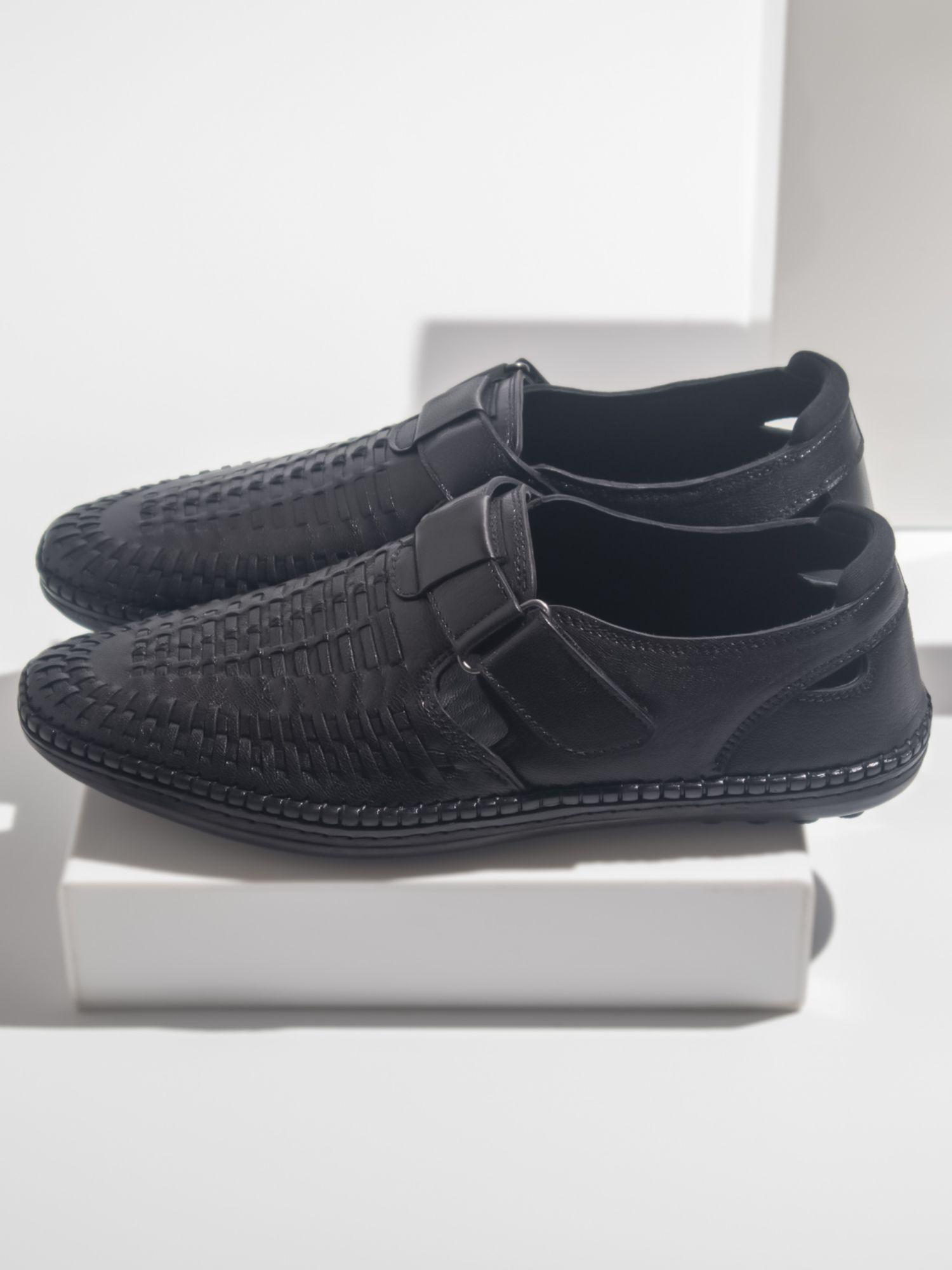 men black velcro sandals