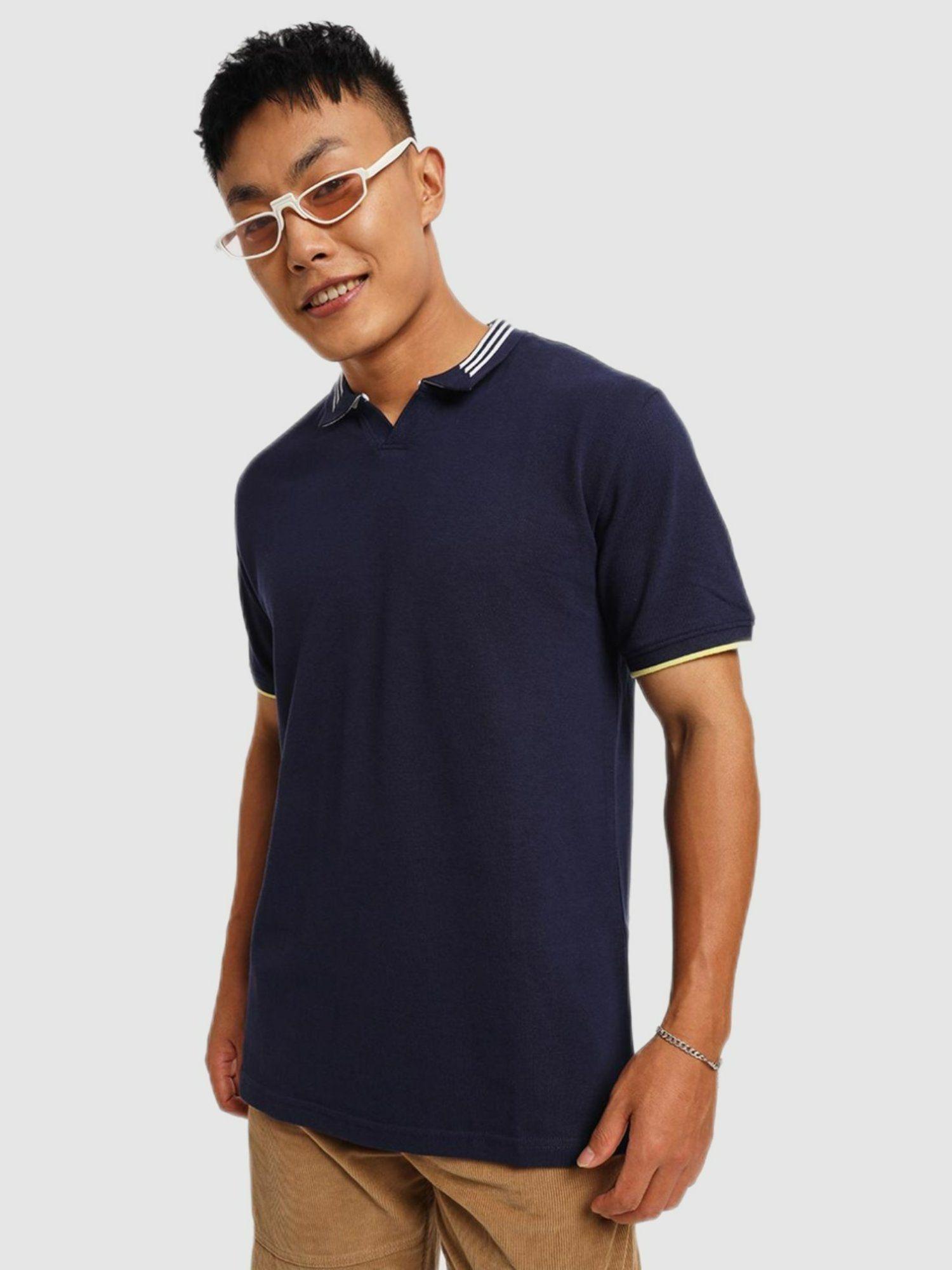 men blue solid polo t-shirt