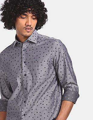 men blue spread collar floral fil coupe casual shirt