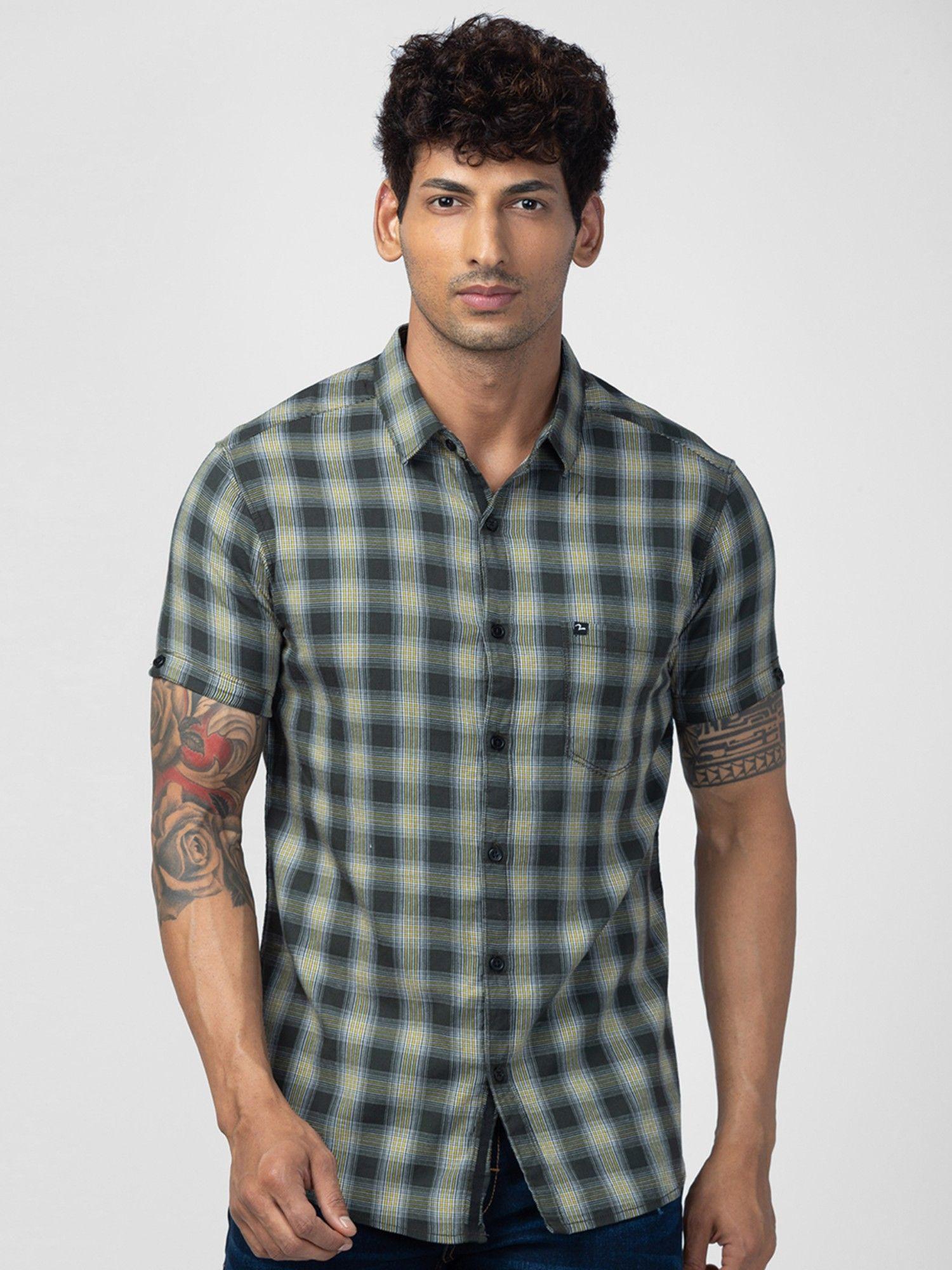 men bottle green cotton slim fit checkered shirt