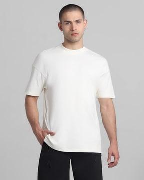 men boxy fit crew-neck t-shirt with brand print