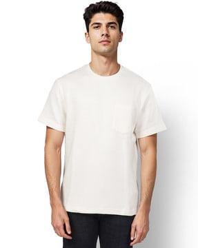 men boxy fit round-neck t-shirt with short sleeves