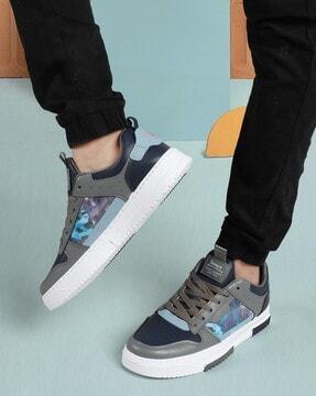 men brand print lace-up sneakers