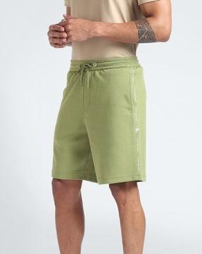 men brand print regular fit shorts