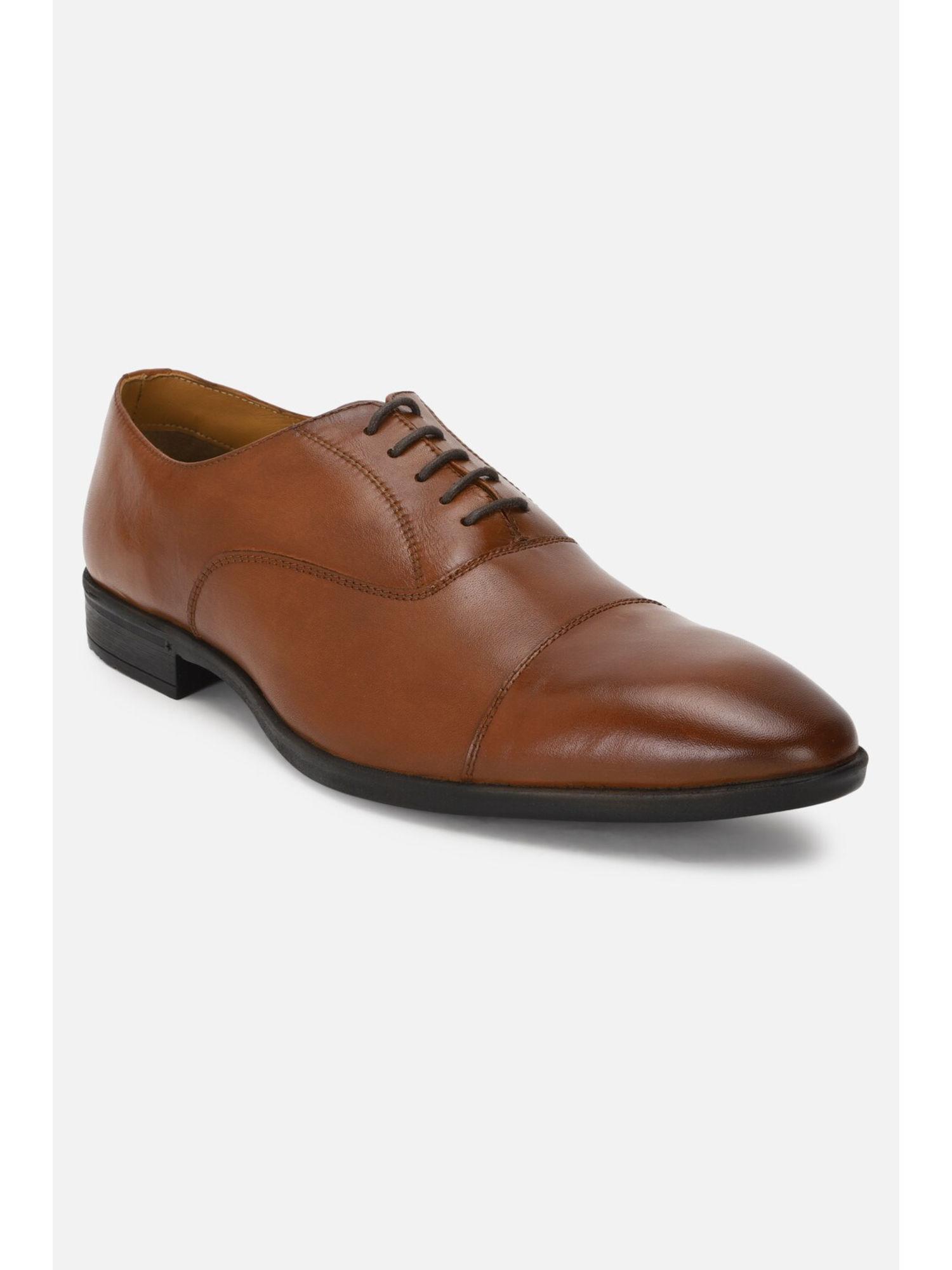 men brown lace up oxford shoes