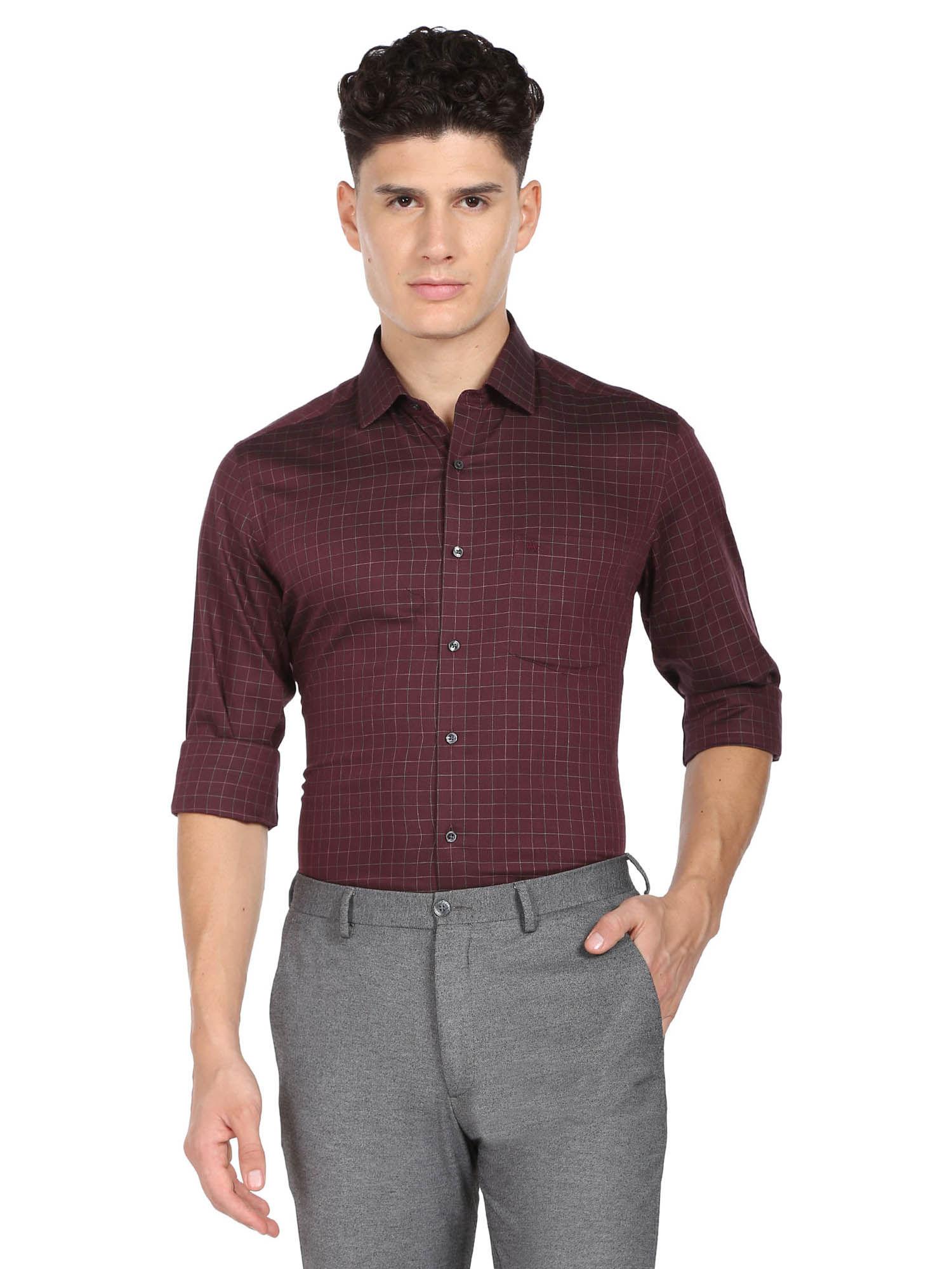 men burgundy graph checks formal shirt