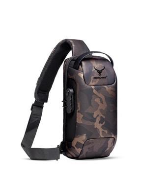 men camouflage print crossbody bag with adjustable strap