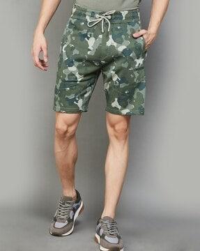 men camouflage print regular fit bermudas shorts with elasticated drawstring waist