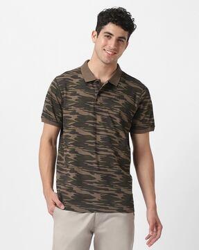 men camouflage print regular fit polo t-shirt