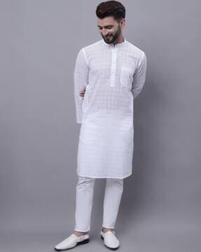 men checked regular fit kurta with patch pocket