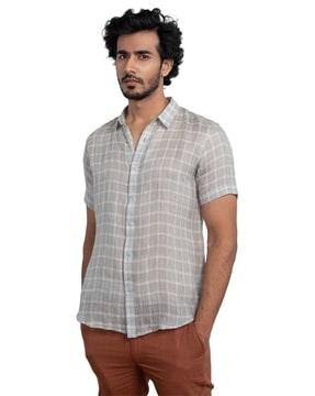 men checked regular fit shirt with curved hem