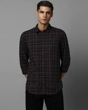 men checked regular fit shirt with patch pocket