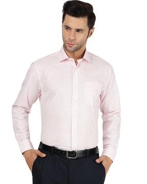 men checked regular fit shirt with patch pocket