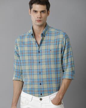 men checked regular fit shirt with patch pocket