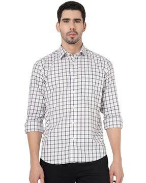 men checked regular fit shirt with patch pocket