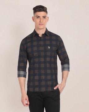 men checked regular fit shirt with patch pocket