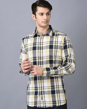 men checked regular fit shirt with patch pocket