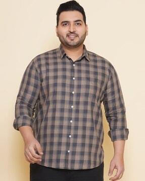 men checked regular fit shirt with patch pocket