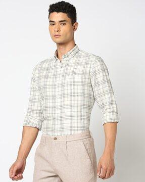 men checked regular fit shirt with patch pocket