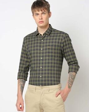 men checked regular fit shirt with patch pocket