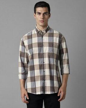 men checked regular fit shirt with patch pocket