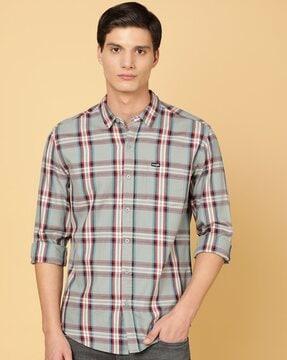 men checked regular fit shirt with spread collar
