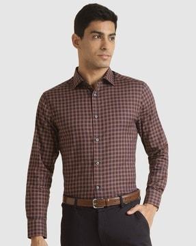 men checked regular fit shirt with spread collar