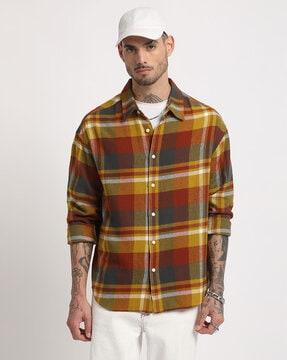 men checked regular fit shirt with spread collar